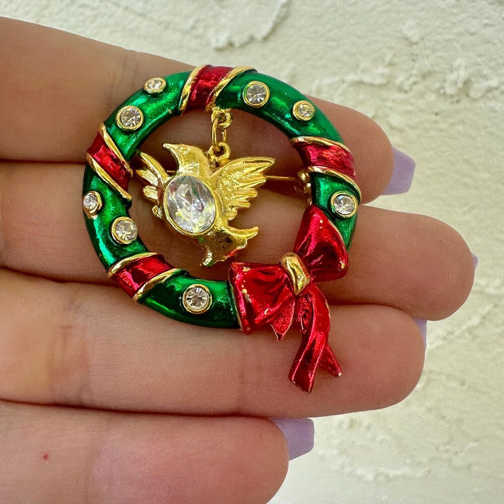 Vintage Jewelry Christmas Wreath with Dove Dangling Enamel Christmas Wreath Pin